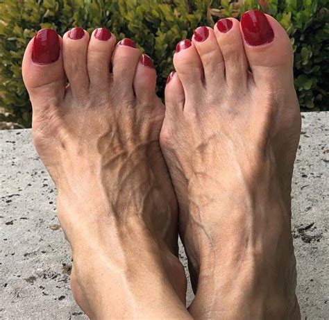 sexy gilf feet|FEET TUBE